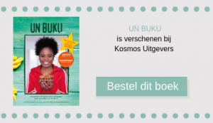 Papajazuurkool met gemarineerde kip is een recept uit het kookboek Un Buku. Uitgegeven door Kosmos Uitgeverij